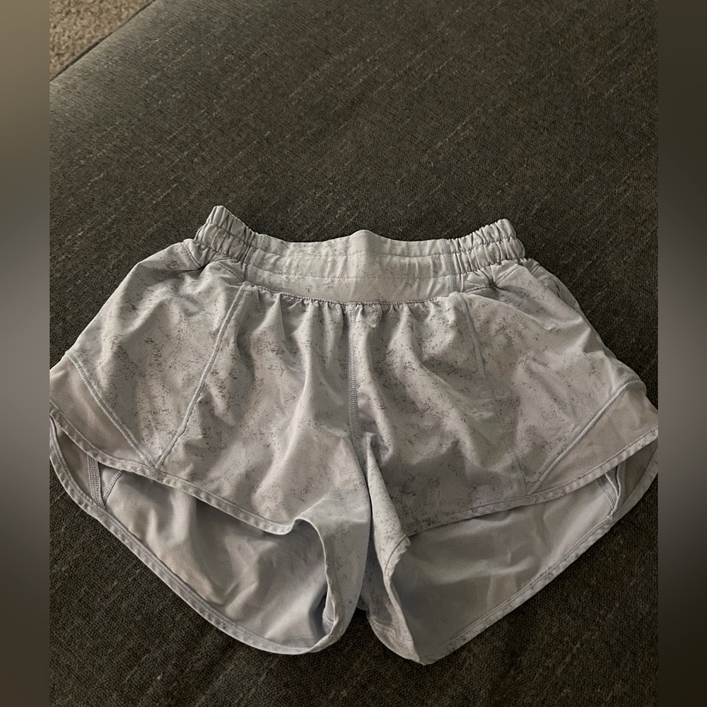 lululemon hottie hot shorts, low rise, 2.5, size 2, light blue/grey